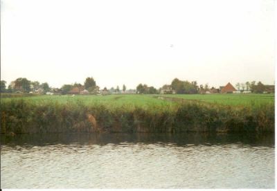 het westzijderveld met zicht op westzaan